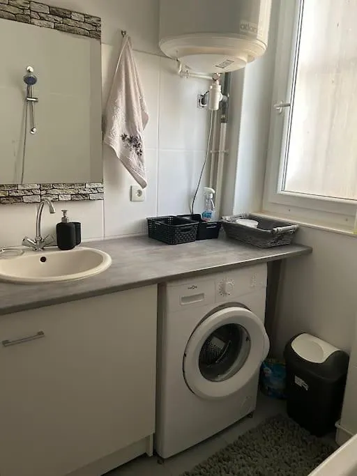 Superbe Appartement Avec Parking Gratuit Vaulx-en-Velin Apartmán