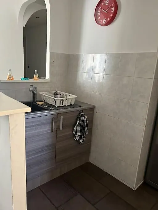Superbe Appartement Avec Parking Gratuit Vaulx-en-Velin